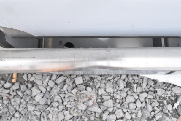 BRAND NEW SCRATCH AND DENT! Steelton 522CS31824LR 90" 18-Gauge Stainless Steel Three Compartment Commercial Sink with 2 Drainboards - 18" x 24" x 12" Bowls. No Legs. - Image 3 of 5