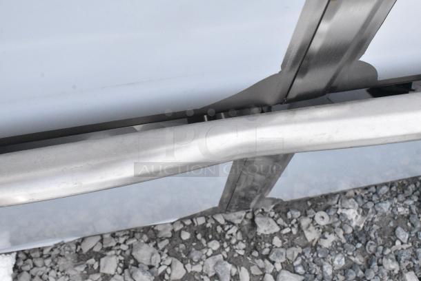 BRAND NEW SCRATCH AND DENT! Steelton 522CS31824LR 90" 18-Gauge Stainless Steel Three Compartment Commercial Sink with 2 Drainboards - 18" x 24" x 12" Bowls. No Legs. - Image 4 of 5