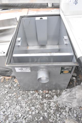 BRAND NEW SCRATCH AND DENT! Regency 600GT25 50 lb. 25 GPM Grease Trap with 3" Non-Threaded Connections. Missing Top.