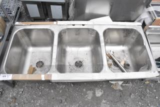 BRAND NEW SCRATCH AND DENT! Stainless Steel 3 Bay Drop In Sink.