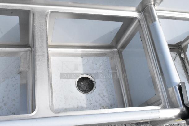 BRAND NEW SCRATCH AND DENT! Regency 600S21717 Regency 41" 16-Gauge Stainless Steel Two Compartment Commercial Sink without Drainboards - 17" x 17" x 12" Bowls. No Legs. - Image 4 of 5