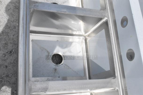BRAND NEW SCRATCH AND DENT! Regency 600S31620224 100" 16 Gauge Stainless Steel Three Compartment Commercial Sink with 2 Drainboards - 16" x 20". No Legs. - Image 5 of 8