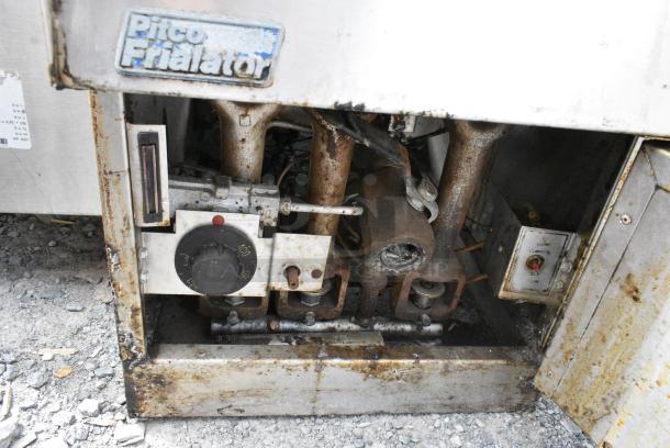 Pitco Frialator 12 Stainless Steel Commercial Countertop Natural Gas Powered Deep Fat Fryer. - Image 4 of 5
