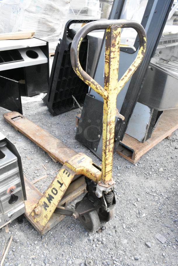 Multiton M27 Yellow Metal 5,000 Pound Capacity Pallet Jack. - Image 4 of 6