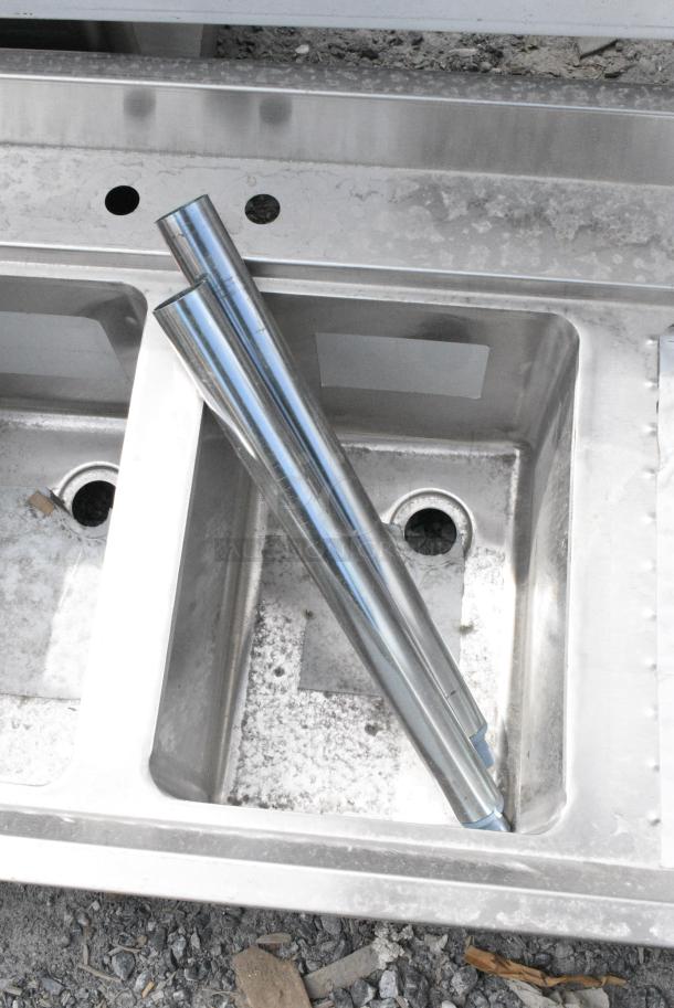 BRAND NEW SCRATCH AND DENT! Regency 600B22148213 2 Bowl Underbar Sink with Faucet and 2 Drainboards - 48" x 21". Missing 2 Legs. - Image 4 of 7