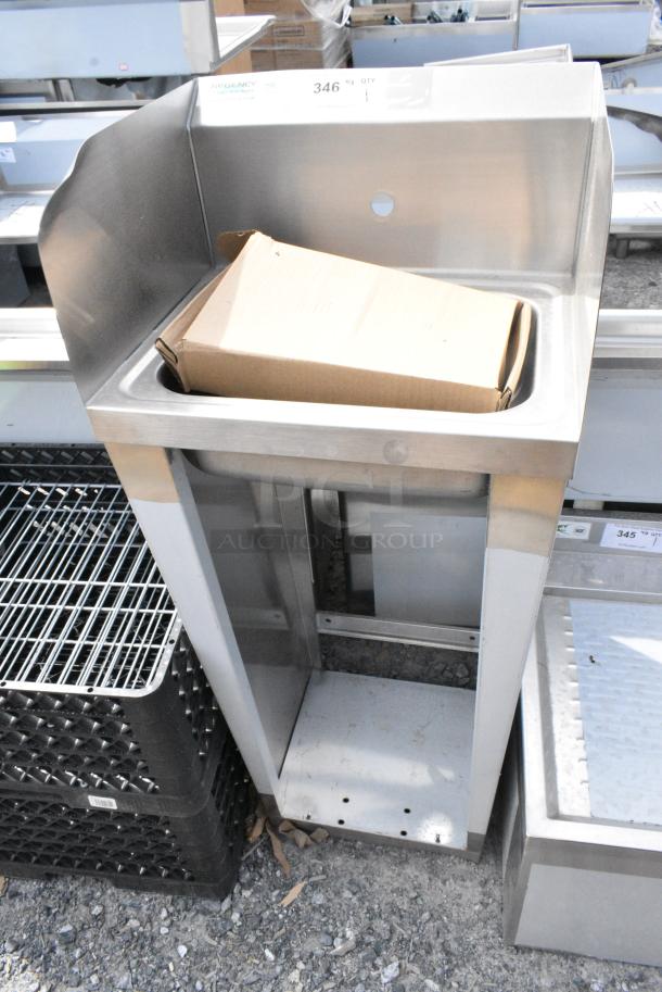 BRAND NEW SCRATCH AND DENT! Regency 600HS17FTPSP 17" x 15" Hands-Free Hand Sink with Pedestal Base and Side Splashes - Image 2 of 8