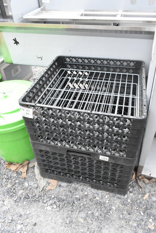 BRAND NEW SCRATCH AND DENT! Lot of 2 Vollrath PM3008-4 Traex® Plate Crate Black 30 Compartment Plate Rack - Holds 8" to 8 3/8" Plates - Image 2 of 4
