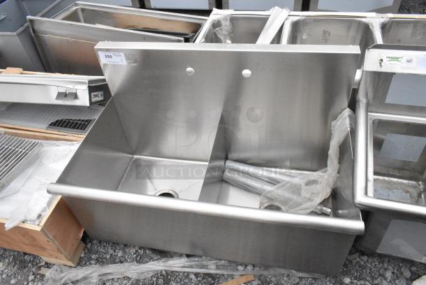 BRAND NEW SCRATCH AND DENT! Stainless Steel 2 Bay Sink. - Image 1 of 4