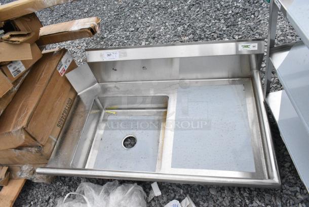 BRAND NEW SCRATCH AND DENT! Regency 600DDT48R 16 Gauge 4' Soiled / Dirty Dish Table - Right Drainboard. No Legs. - Image 1 of 4