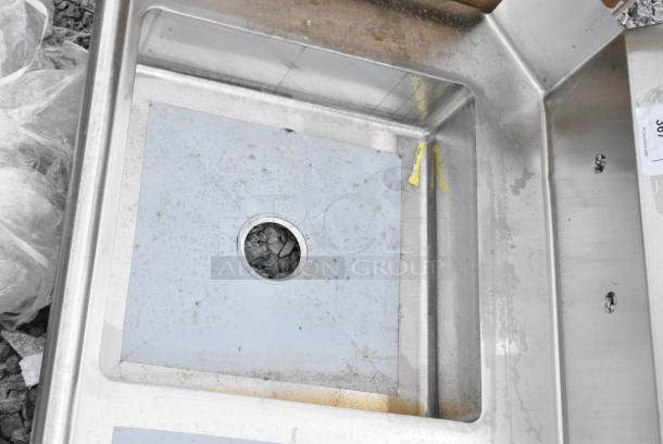 BRAND NEW SCRATCH AND DENT! Regency 600DDT48R 16 Gauge 4' Soiled / Dirty Dish Table - Right Drainboard. No Legs. - Image 3 of 4
