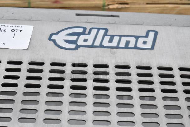 BRAND NEW SCRATCH AND DENT! Edlund Metal Locking Knife Rack / Storage - Image 2 of 4