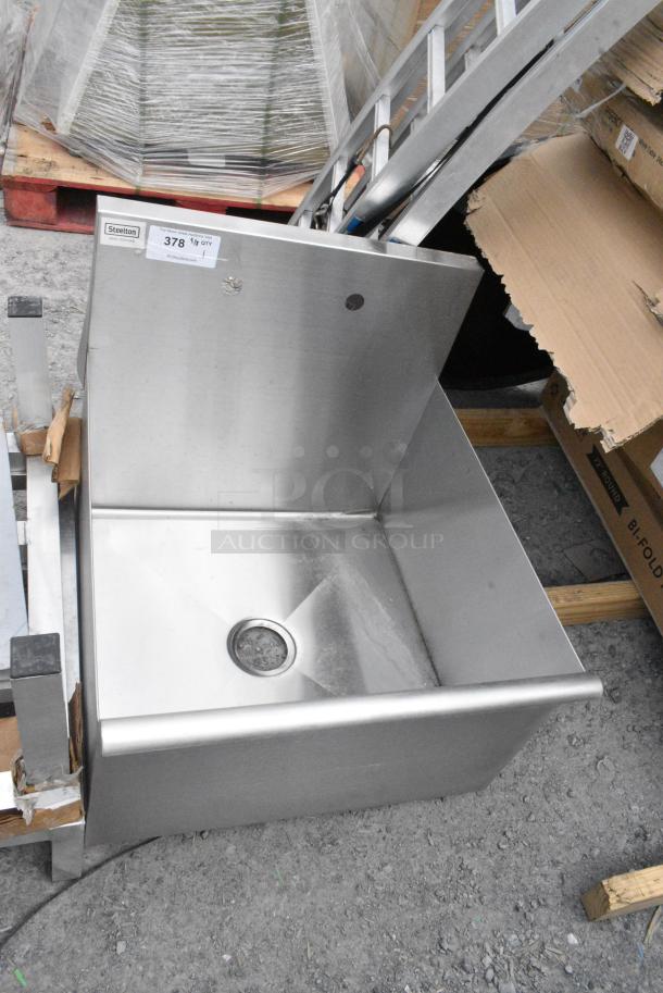 BRAND NEW SCRATCH AND DENT! Steelton 522US12424 24" x 24" x 14" Utility Sink for (1) 8" Center Faucet. No Legs. - Image 2 of 4