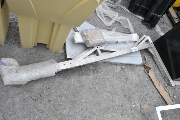 BRAND NEW SCRATCH AND DENT! Regency 600SALSTAND Salamander Broiler Stand. May Be Missing Pieces. - Image 3 of 4
