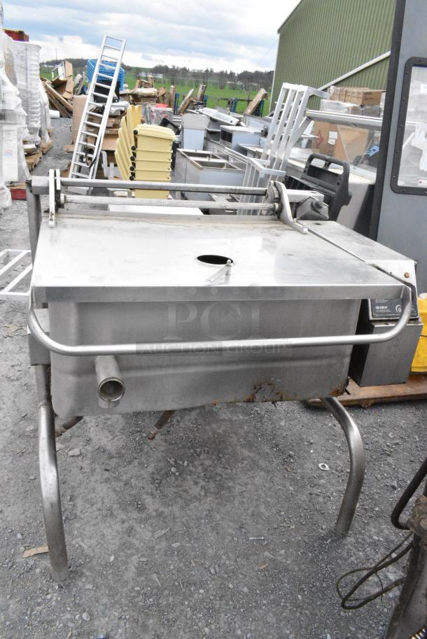 Groen P-40G Eclipse Stainless Steel Commercial Floor Style Natural Gas Powered 40 Gallon Tilting Braising Pan. 144,000 BTU. - Image 1 of 16