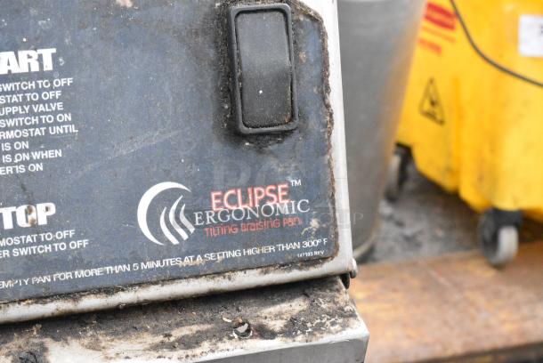 Groen P-40G Eclipse Stainless Steel Commercial Floor Style Natural Gas Powered 40 Gallon Tilting Braising Pan. 144,000 BTU. - Image 3 of 16