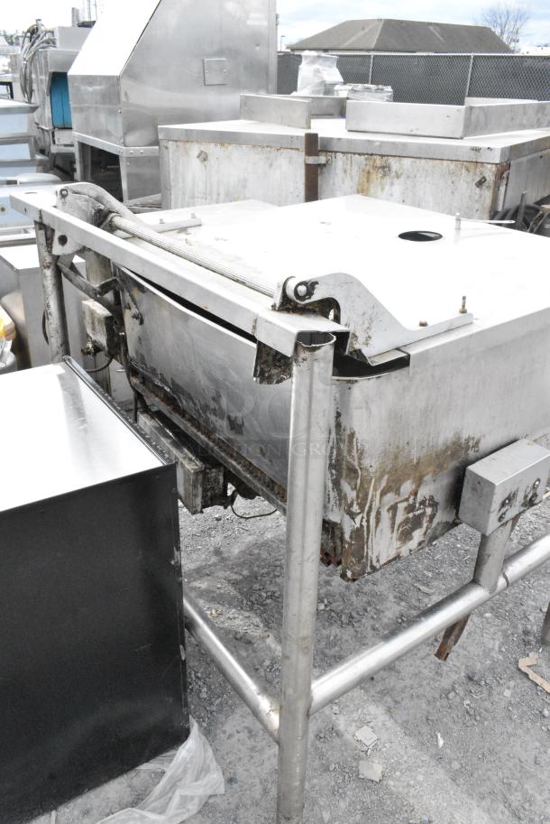 Groen P-40G Eclipse Stainless Steel Commercial Floor Style Natural Gas Powered 40 Gallon Tilting Braising Pan. 144,000 BTU. - Image 8 of 16