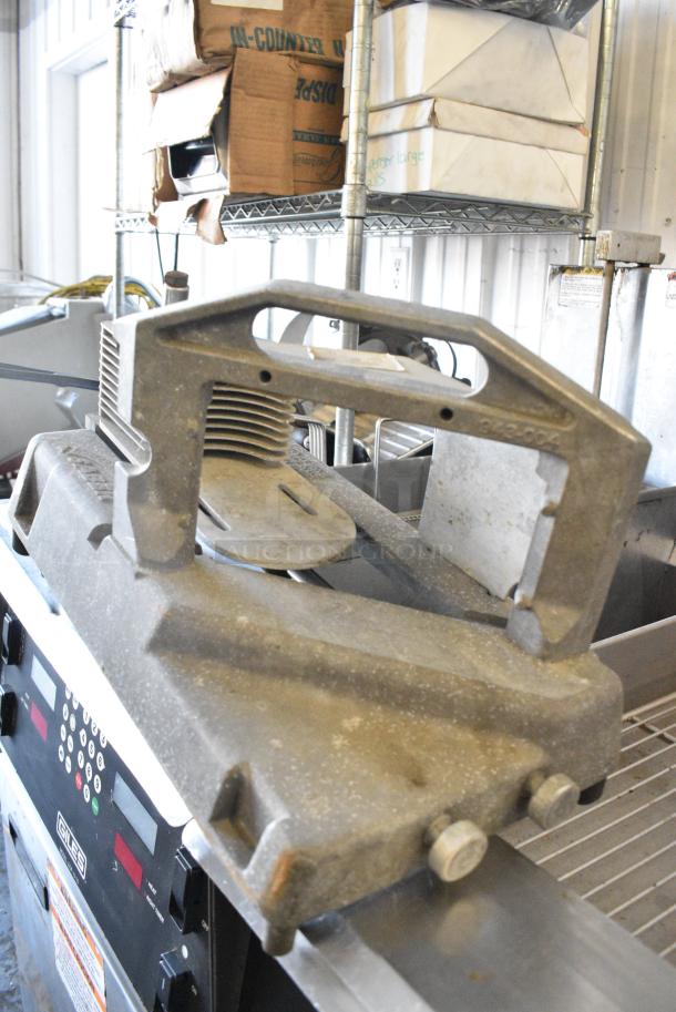 Metal Countertop Tomato Slicer. - Image 7 of 9