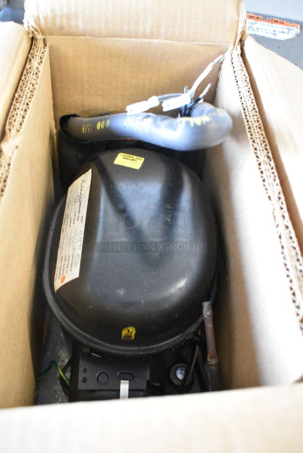BRAND NEW SCRATCH AND DENT! Baxter Mini K 1416 Compressor. 115 Volts, 1 Phase. - Image 1 of 3
