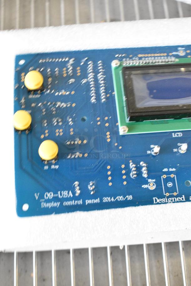 Alpine V_09-USA Display Control Panel - Image 4 of 6