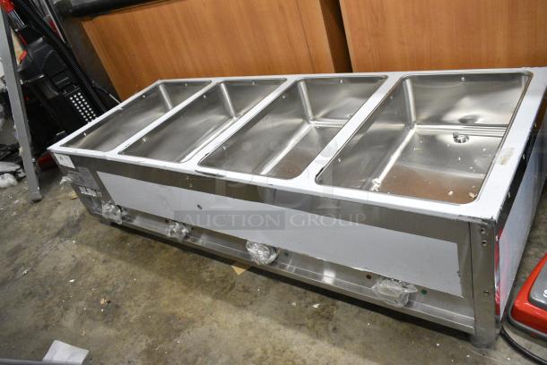 BRAND NEW SCRATCH AND DENT! 2024 ServIt 423EST4WS500 Stainless Steel Four Pan Sealed Well Electric Steam Table with Adjustable Undershelf. 120 Volts, 1 Phase. Cannot Test Due To Plug Style - Image 2 of 20