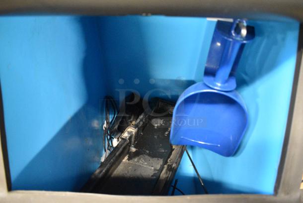 Manitowoc IYT0620A-161X Stainless Steel Commercial Ice Head on Manitowoc D420 Commercial Ice Bin. 115 Volts, 1 Phase. - Image 7 of 10