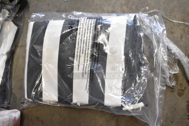 BRAND NEW SCRATCH AND DENT! Lot of 7 Items Including Royal Suite 103x120 Tablecloths and Lancaster Table & Seating 427UMCAR9ABW 9' Round Black and White Stripe Replacement Umbrella Canopy for Aluminum Crank Lift Auto Tilt Umbrellas - Image 5 of 6