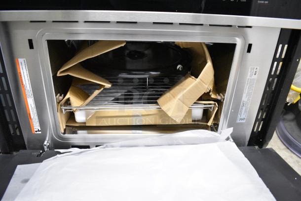 BRAND NEW SCRATCH AND DENT! KoolMore KM-CWO30-SS Stainless Steel 30 in. Built-in Microwave with Convection Oven and Air Fryer. - Image 8 of 11