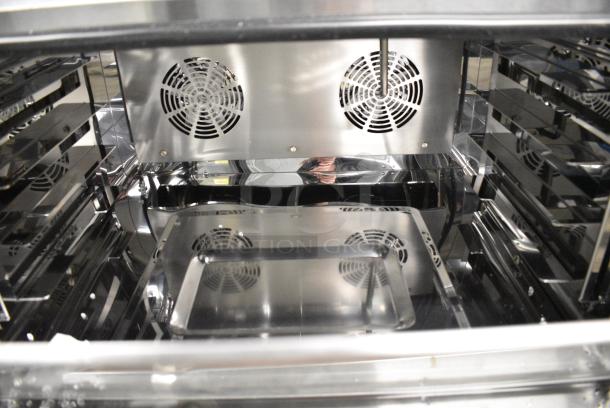 BRAND NEW SCRATCH AND DENT! Avantco 177CO46M Full Size Countertop Convection Oven with Moisture Injection, 4.4 cu. ft. See Pictures for Broken Glass. 208/240 Volts. - Image 6 of 9
