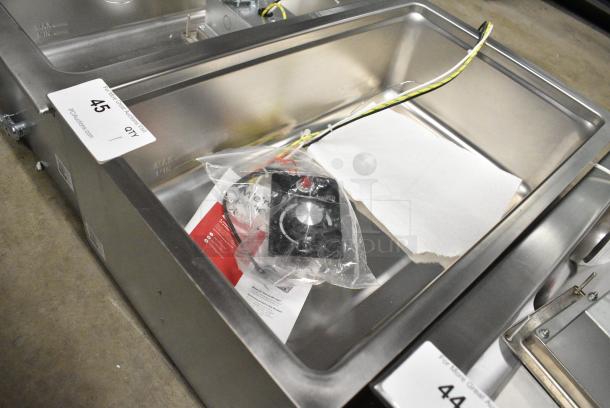 BRAND NEW SCRATCH AND DENT! 2024 Avantco 177BM12RB Bottom Mount Drop-In Full Size Hot Food Well with Round Inside Corners and Drain. 208 Volts, 1 Phase. - Image 3 of 7