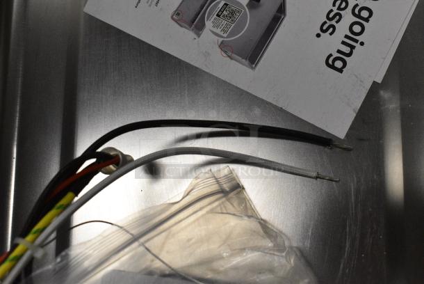 BRAND NEW SCRATCH AND DENT! 2024 Avantco 177BM12RB Bottom Mount Drop-In Full Size Hot Food Well with Round Inside Corners and Drain. 208 Volts, 1 Phase. - Image 7 of 7