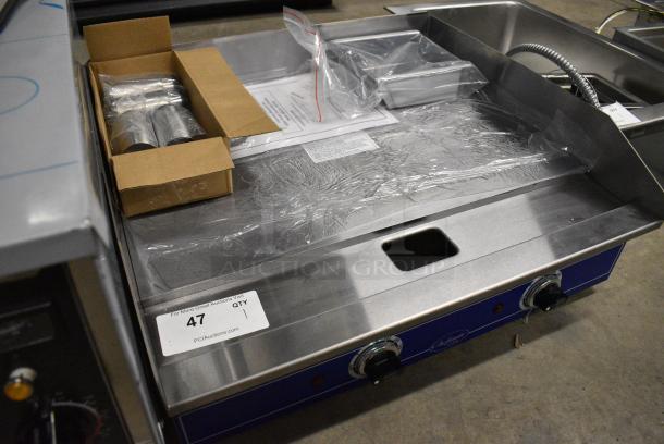 BRAND NEW SCRATCH AND DENT! 2024 Globe Chefmate GEG24 Stainless Steel Commercial Countertop Electric Powered Flat Top Griddle. 208/240 Volts, 1 Phase. - Image 2 of 11