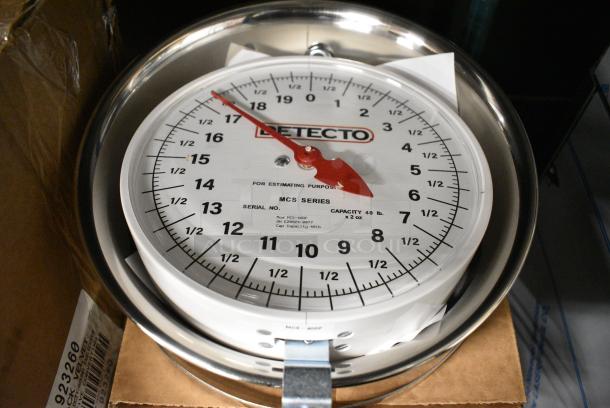 BRAND NEW SCRATCH AND DENT! Cardinal Detecto MCS-40DF 40 lb. Hanging Fish Scale with Double Dial - Image 1 of 6
