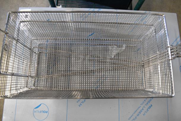 2 BRAND NEW SCRATCH AND DENT! Avantco 177FB1796 17 1/2" x 9 1/4" x 6 1/8" Twin Fryer Basket with Front Hook. 2 Times Your Bid! - Image 4 of 6