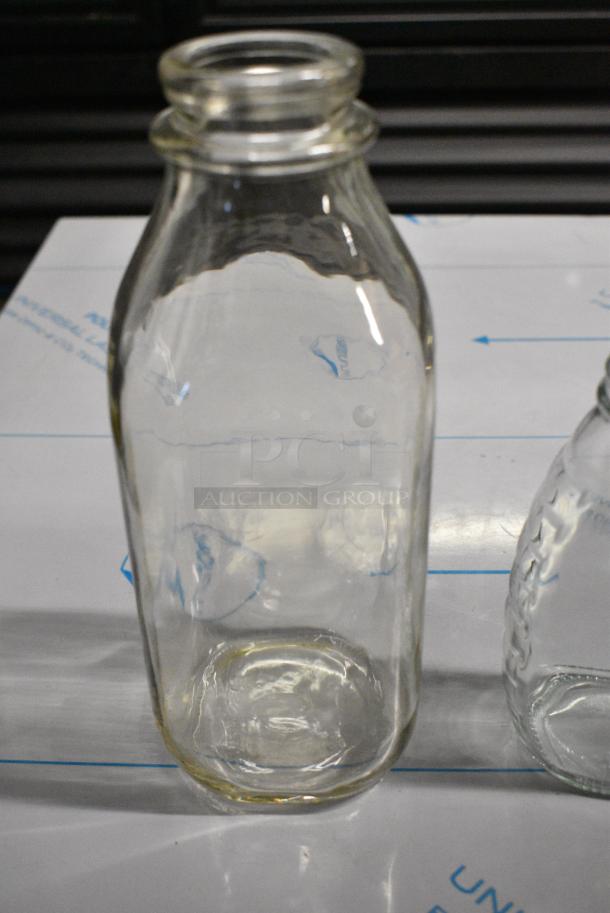 2 BRAND NEW SCRATCH AND DENT! Boxes of Jars Including 500GJHCL16 12 oz. (16 oz. Honey Weight) Classic Queenline Glass Honey Jar - 12/Case and Libbey 92129 33.5 oz. Glass Milk Bottle - 24/Case. 2 Times Your Bid! - Image 3 of 5
