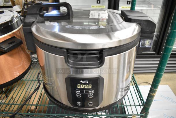 BRAND NEW SCRATCH AND DENT! Avantco 177RCSB90 90 Cup (45 Cup Raw) Digital Electric Rice Cooker / Warmer with Hinged Lid - 240 Volts, 1 Phase. - Image 1 of 8