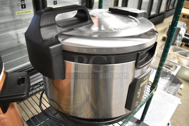 BRAND NEW SCRATCH AND DENT! Avantco 177RCSB90 90 Cup (45 Cup Raw) Digital Electric Rice Cooker / Warmer with Hinged Lid - 240 Volts, 1 Phase. - Image 2 of 8