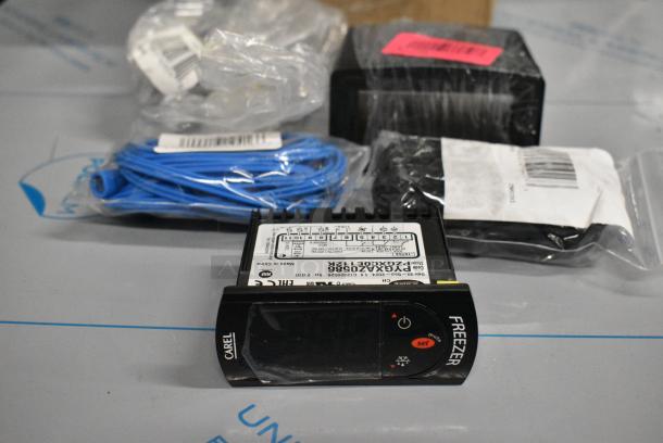 BRAND NEW SCRATCH AND DENT! Avantco 17819500D Carel Controller for Select Deli Cases - Image 1 of 6