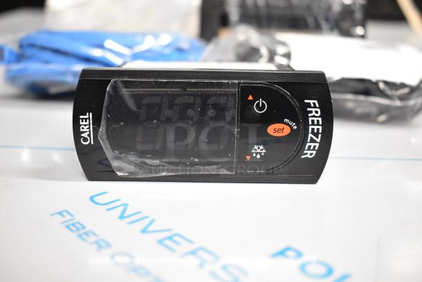 BRAND NEW SCRATCH AND DENT! Avantco 17819500D Carel Controller for Select Deli Cases - Image 2 of 6
