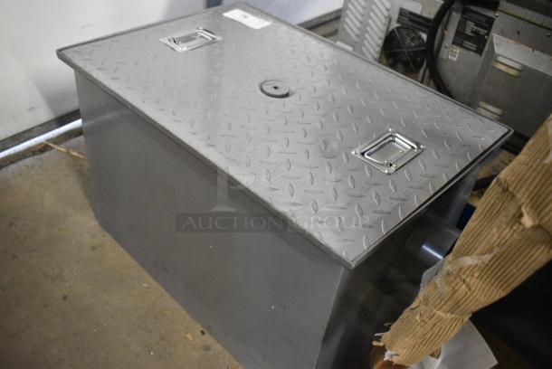 BRAND NEW SCRATCH AND DENT! Regency 600GT25 50 lb. 25 GPM Grease Trap with 3" Non-Threaded Connections - Image 3 of 4