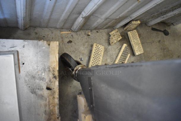 Vulcan Stainless Steel Commercial Natural Gas Powered Flat Top Griddle w/ Cheese Melter. - Image 7 of 9