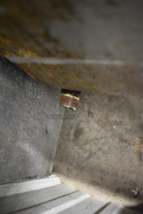 Globe Stainless Steel Commercial Countertop Natural Gas Powered Flat Top Griddle w/ Thermostatic Controls. - Image 7 of 7