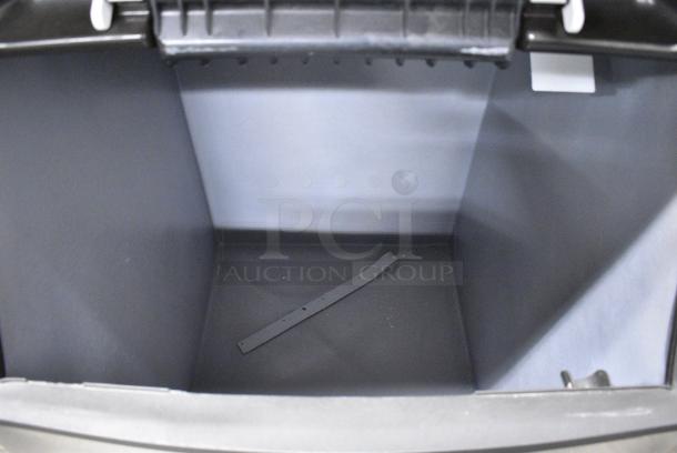 Manitowoc IY0304A-161 Stainless Steel Commercial Ice Head on Commercial Ice Bin. 115 Volts, 1 Phase. - Image 6 of 8