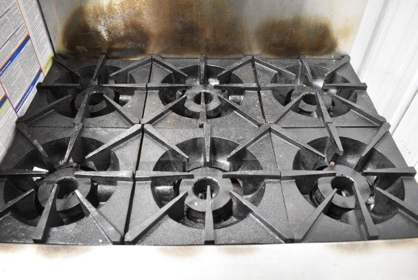 Sierra Stainless Steel Commercial Natural Gas Powered 6 Burner Range w/ Oven and Back Splash. - Image 4 of 10