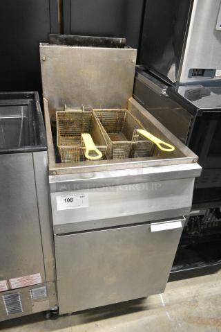 Cecilware FMP65 Stainless Steel Commercial Floor Style Natural Gas Powered Deep Fat Fryer w/ Metal Fry Baskets. 135,000 BTU.