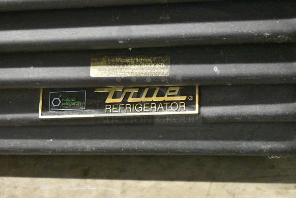 2016 True GDM-72-HC Metal Commercial 3 Door Reach In Cooler Merchandiser w/ Poly Coated Racks. 115 Volts, 1 Phase. Tested and Working! - Image 2 of 6