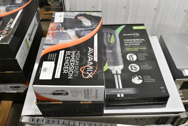 3 BRAND NEW SCRATCH AND DENT! AvaMix 928IBMD10DX 10" Medium-Duty Variable Speed Immersion Blender. 3 Times Your Bid! - Image 3 of 9