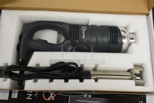 3 BRAND NEW SCRATCH AND DENT! AvaMix 928IBMD10DX 10" Medium-Duty Variable Speed Immersion Blender. 3 Times Your Bid! - Image 4 of 9