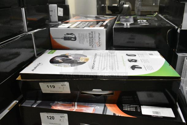 BRAND NEW SCRATCH AND DENT! AvaMix 928IBMD10 10" Medium-Duty Variable Speed Immersion Blender - 3/4 hp. 120 Volts, 1 Phase. - Image 2 of 10