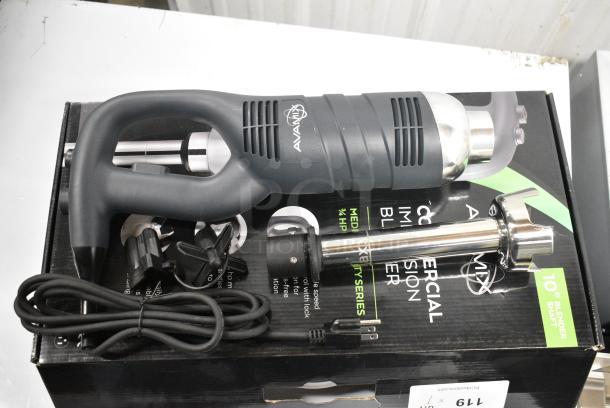 BRAND NEW SCRATCH AND DENT! AvaMix 928IBMD10 10" Medium-Duty Variable Speed Immersion Blender - 3/4 hp. 120 Volts, 1 Phase. - Image 5 of 10