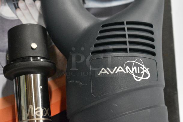 BRAND NEW SCRATCH AND DENT! AvaMix 928IBMD10 10" Medium-Duty Variable Speed Immersion Blender - 3/4 hp. 120 Volts, 1 Phase. - Image 7 of 9